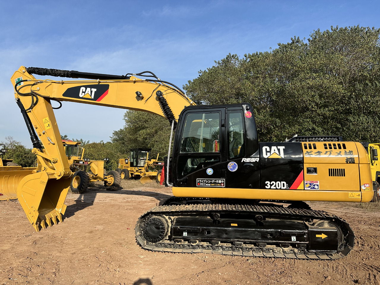 CATERPILLAR 320DL - Ερπυστριοφόρος εκσκαφέας: φωτογραφία 2 CATERPILLAR 320DL - Ερπυστριοφόρος εκσκαφέας: φωτογραφία 2