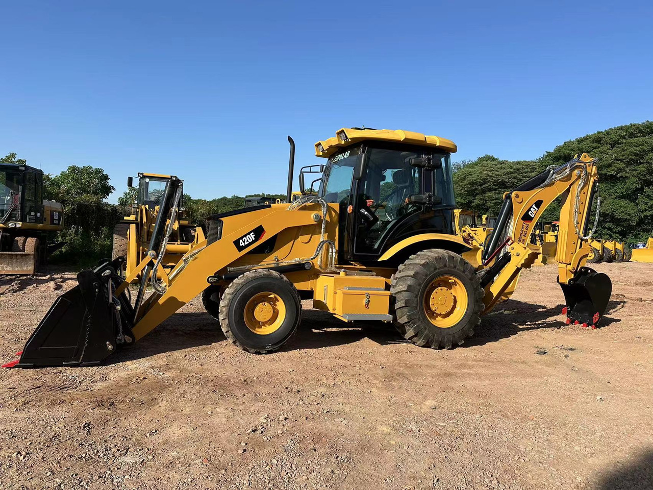 CATERPILLAR 420F2 - Φορτωτής εκσκαφέας: φωτογραφία 4 CATERPILLAR 420F2 - Φορτωτής εκσκαφέας: φωτογραφία 4