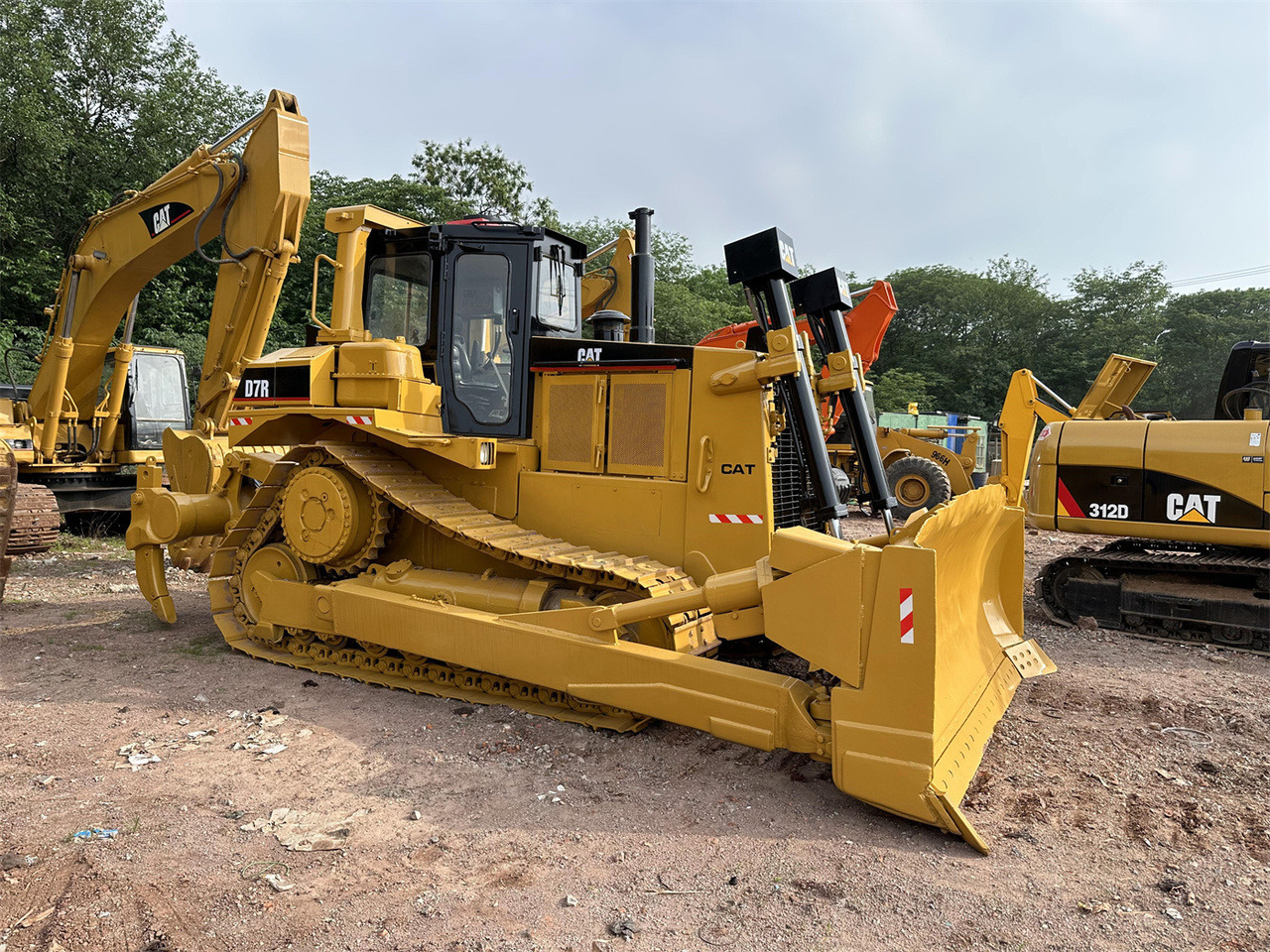 CATERPILLAR D7R - Μπουλντόζα: φωτογραφία 3 CATERPILLAR D7R - Μπουλντόζα: φωτογραφία 3