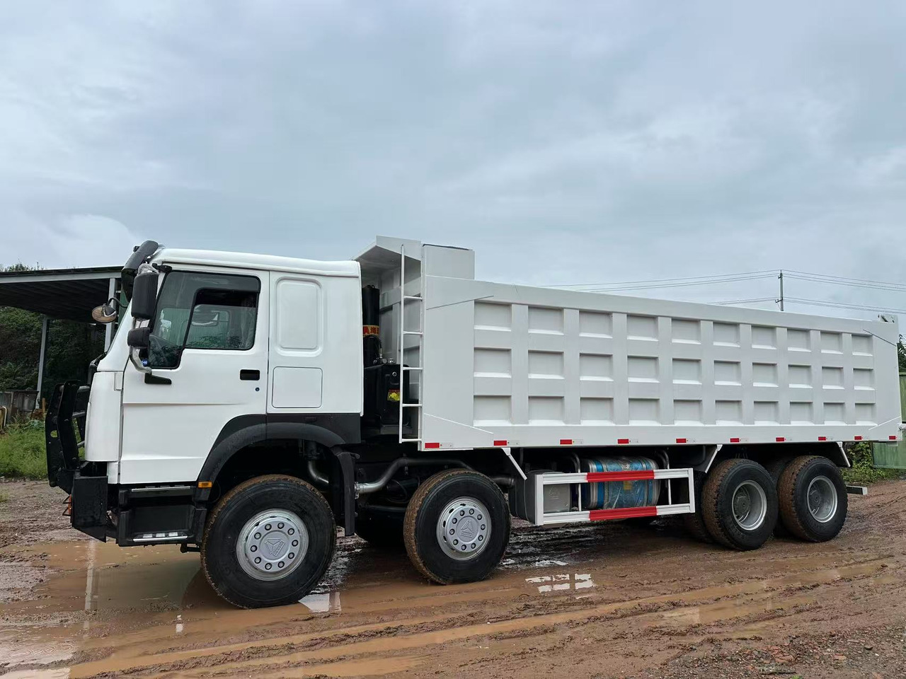 HOWO 371hp - Φορτηγό ανατρεπόμενο: φωτογραφία 5 HOWO 371hp - Φορτηγό ανατρεπόμενο: φωτογραφία 5