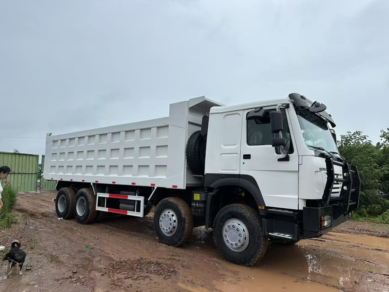 HOWO 371hp - Φορτηγό ανατρεπόμενο: φωτογραφία 3 HOWO 371hp - Φορτηγό ανατρεπόμενο: φωτογραφία 3