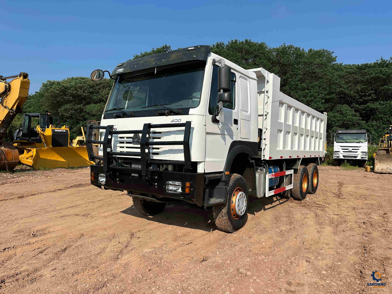 HOWO 400HP - Φορτηγό ανατρεπόμενο: φωτογραφία 1 HOWO 400HP - Φορτηγό ανατρεπόμενο: φωτογραφία 1