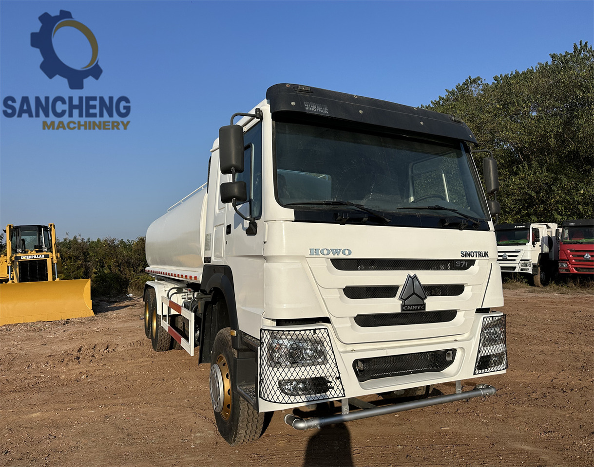 SINOTRUK HOWO 371 6x4 Water Tanker Truck - Φορτηγό βυτιοφόρο: φωτογραφία 3 SINOTRUK HOWO 371 6x4 Water Tanker Truck - Φορτηγό βυτιοφόρο: φωτογραφία 3
