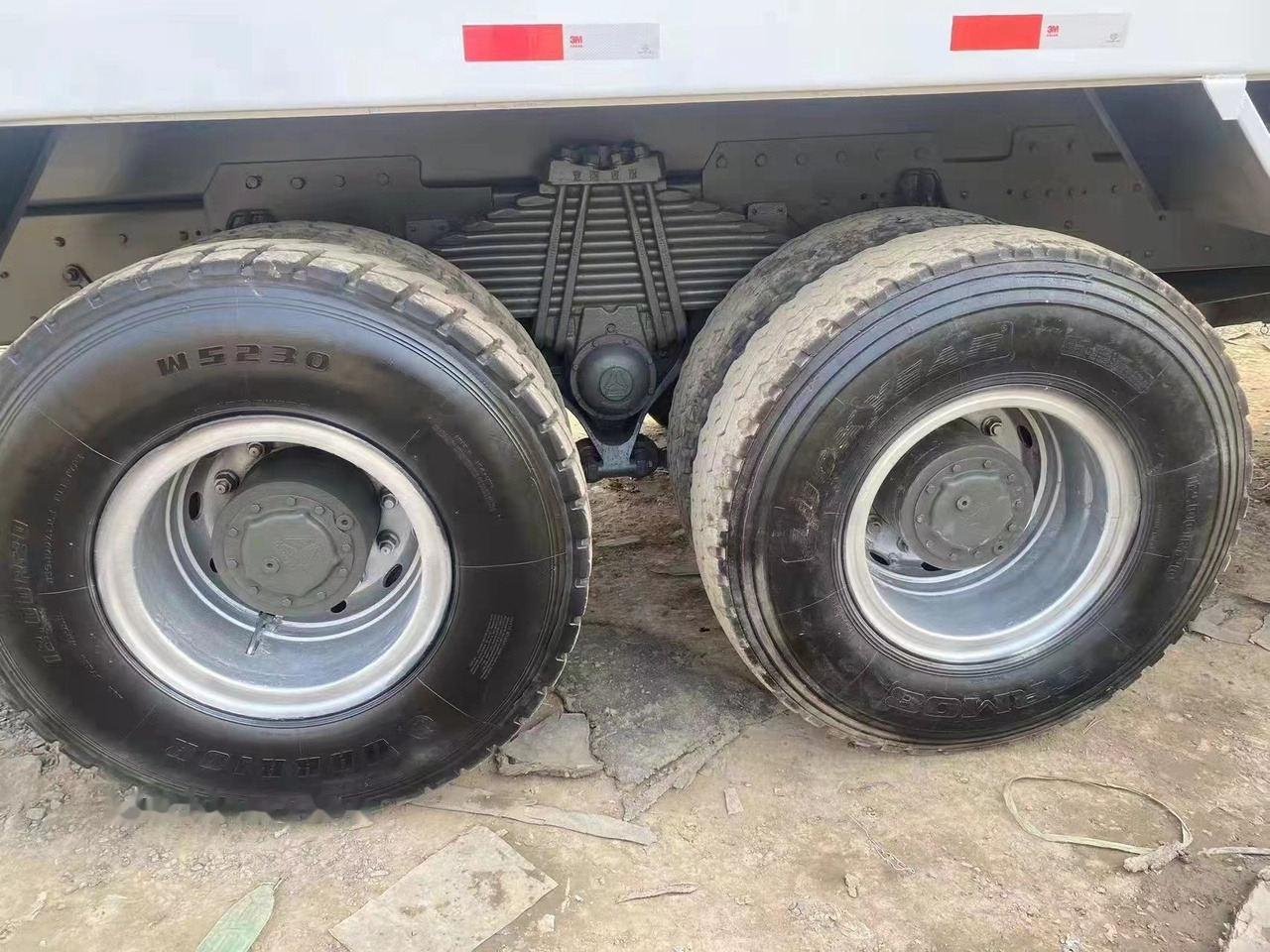 Φορτηγό ανατρεπόμενο για τη μεταφορά βαρέως εξοπλισμού SINOTRUK HOWO 371 Tipper truck: φωτογραφία 6