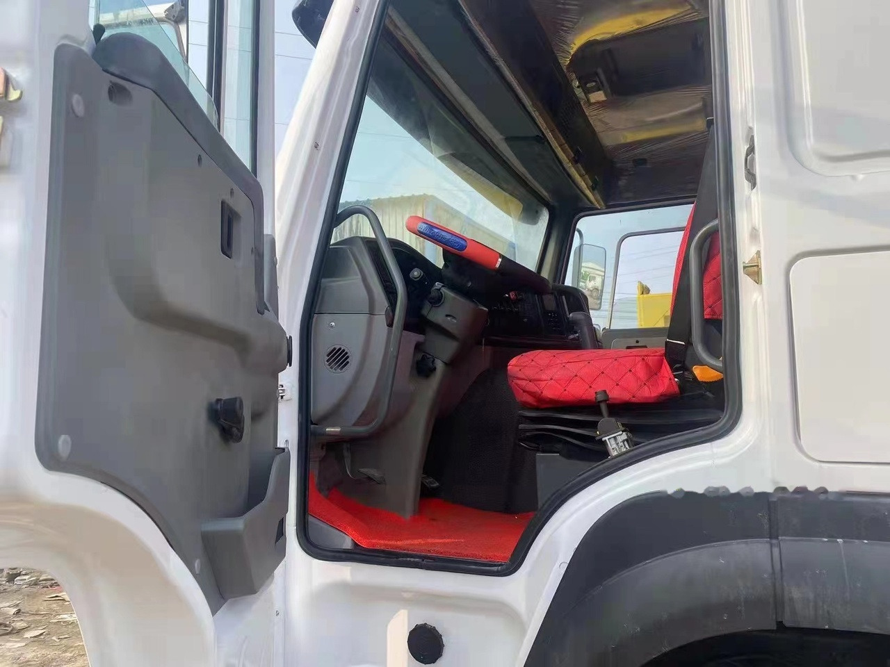 Φορτηγό ανατρεπόμενο για τη μεταφορά βαρέως εξοπλισμού SINOTRUK HOWO 371 Tipper truck: φωτογραφία 8