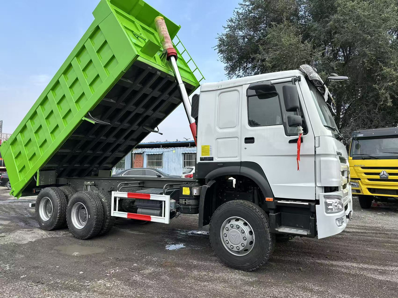SINOTRUK HOWO 400HP 6X4 Tipper Truck - Φορτηγό ανατρεπόμενο: φωτογραφία 1 SINOTRUK HOWO 400HP 6X4 Tipper Truck - Φορτηγό ανατρεπόμενο: φωτογραφία 1