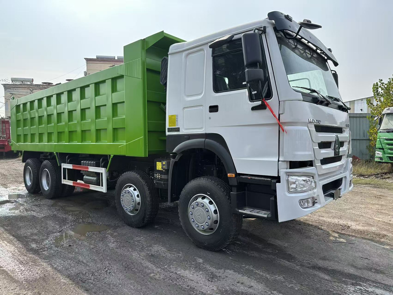 SINOTRUK HOWO 420HP 8X4 Tipper Truck - Φορτηγό ανατρεπόμενο: φωτογραφία 4 SINOTRUK HOWO 420HP 8X4 Tipper Truck - Φορτηγό ανατρεπόμενο: φωτογραφία 4
