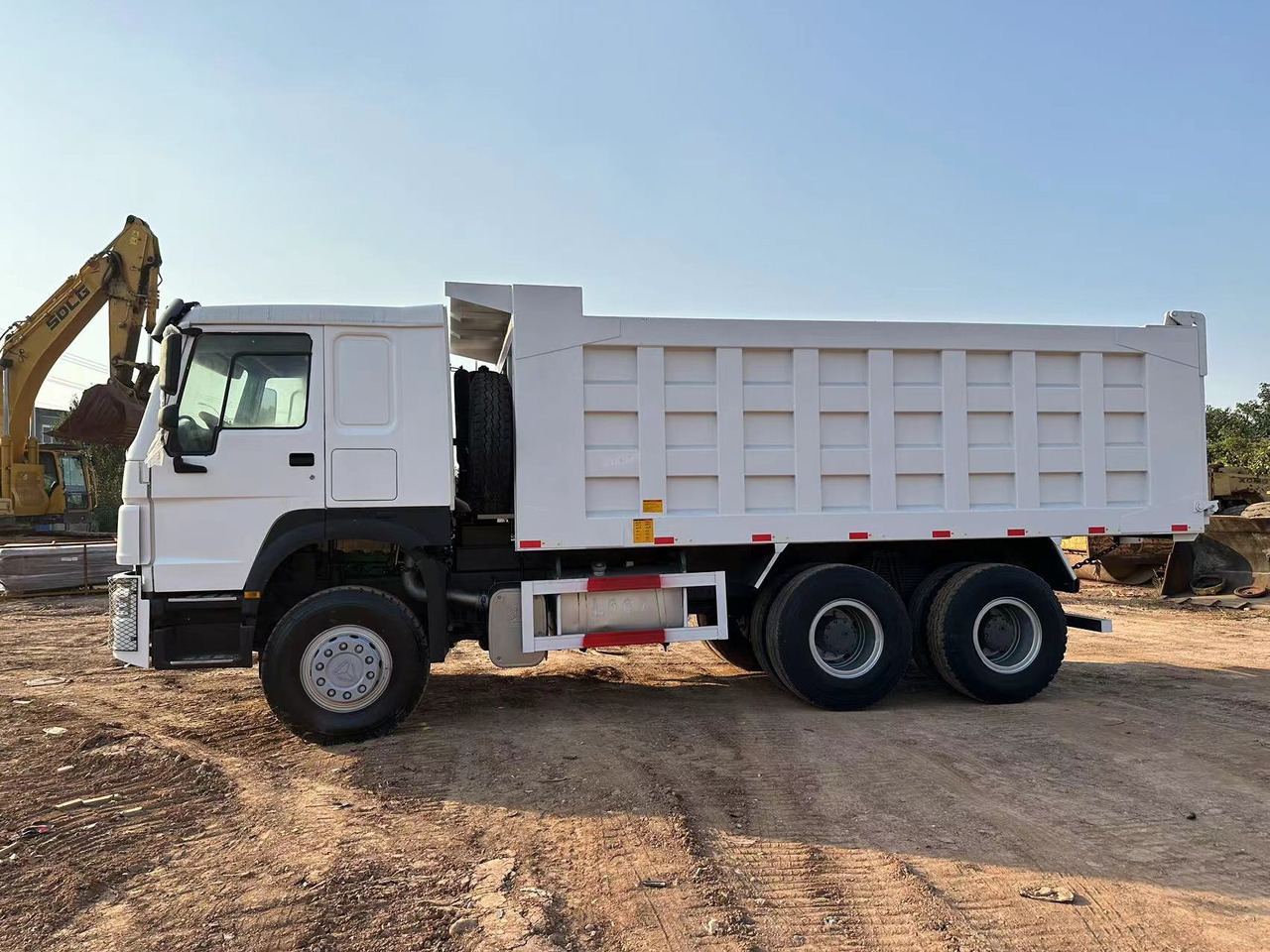 SINOTRUK HOWO HOWO 371 6x4 - Φορτηγό ανατρεπόμενο: φωτογραφία 5 SINOTRUK HOWO HOWO 371 6x4 - Φορτηγό ανατρεπόμενο: φωτογραφία 5