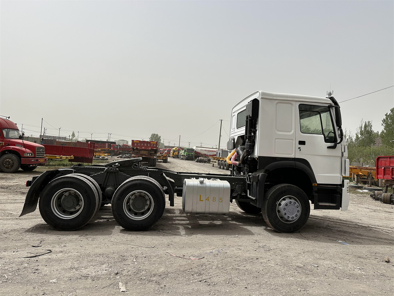 SINOTRUK Howo 371 Truck Head - Τράκτορας: φωτογραφία 3 SINOTRUK Howo 371 Truck Head - Τράκτορας: φωτογραφία 3