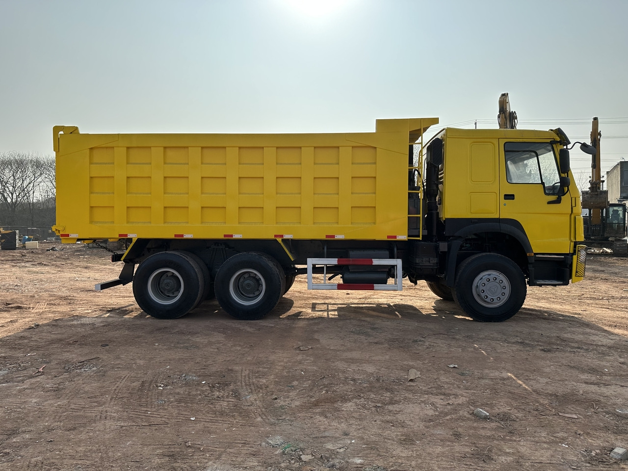SINOTRUK Howo Dump truck 371 - Φορτηγό ανατρεπόμενο: φωτογραφία 4 SINOTRUK Howo Dump truck 371 - Φορτηγό ανατρεπόμενο: φωτογραφία 4