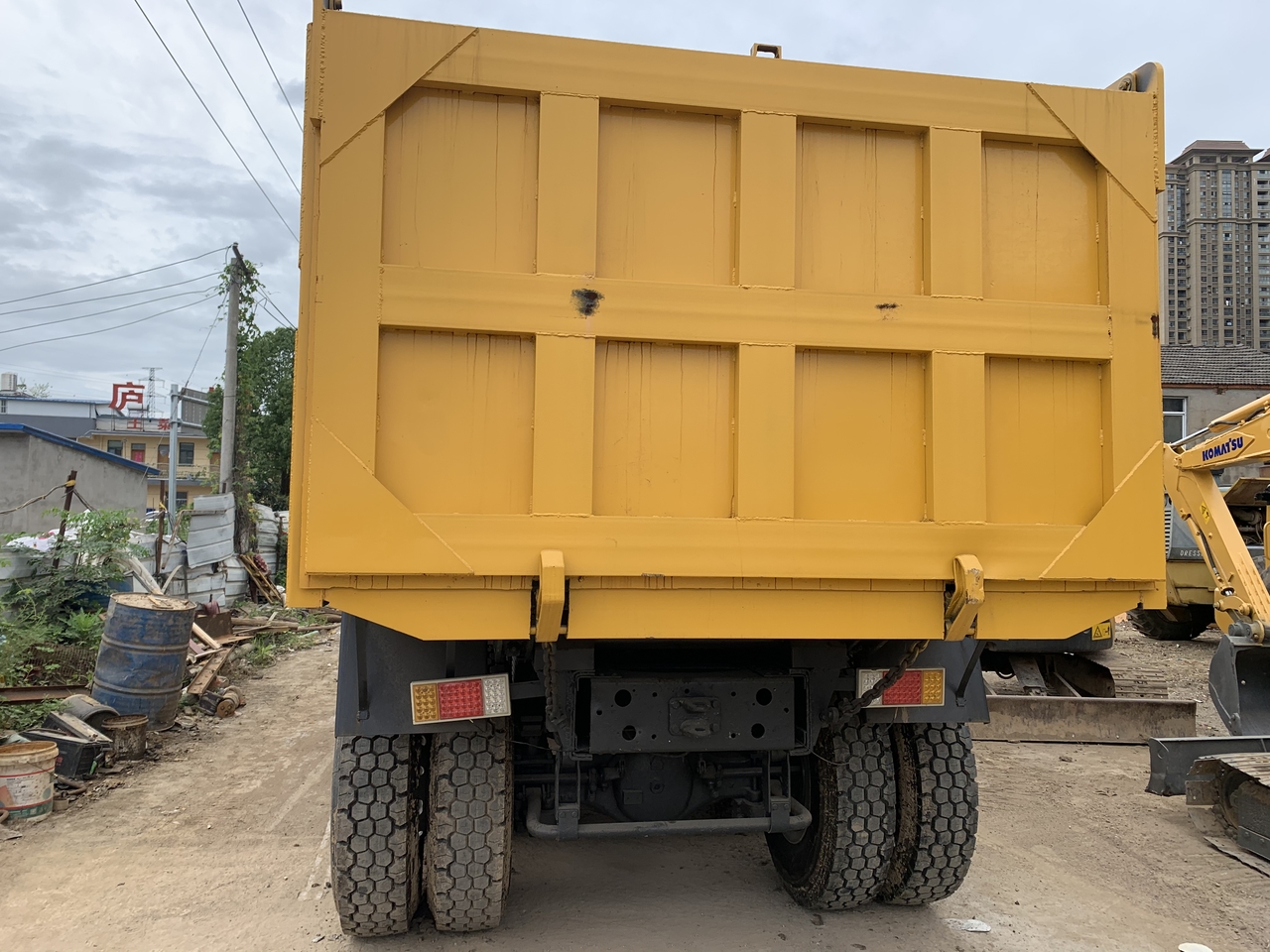 SINOTRUK Howo Dump truck 371 - Φορτηγό ανατρεπόμενο: φωτογραφία 3 SINOTRUK Howo Dump truck 371 - Φορτηγό ανατρεπόμενο: φωτογραφία 3