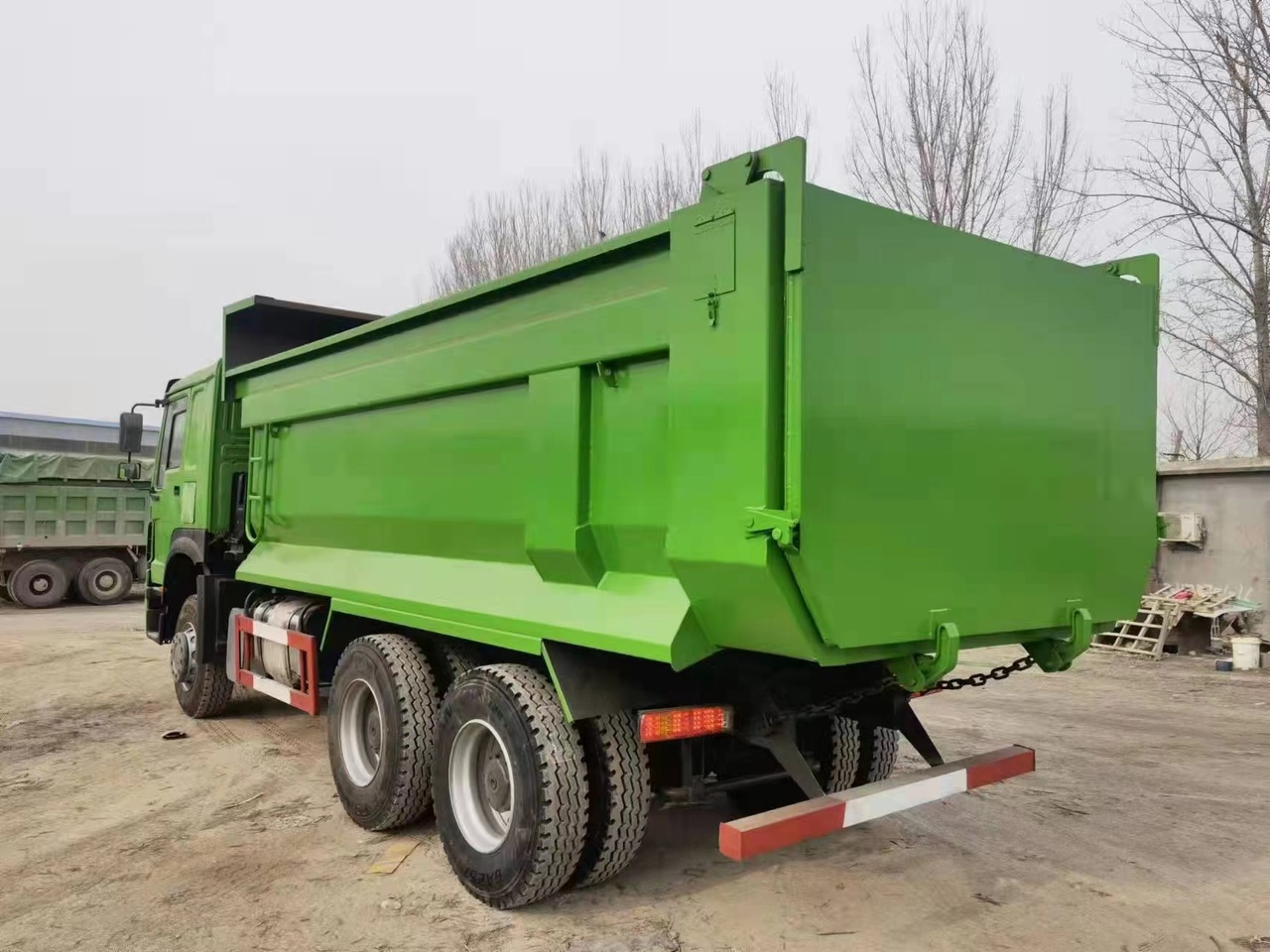 SINOTRUK Howo Dump truck 371 - Φορτηγό ανατρεπόμενο: φωτογραφία 4 SINOTRUK Howo Dump truck 371 - Φορτηγό ανατρεπόμενο: φωτογραφία 4
