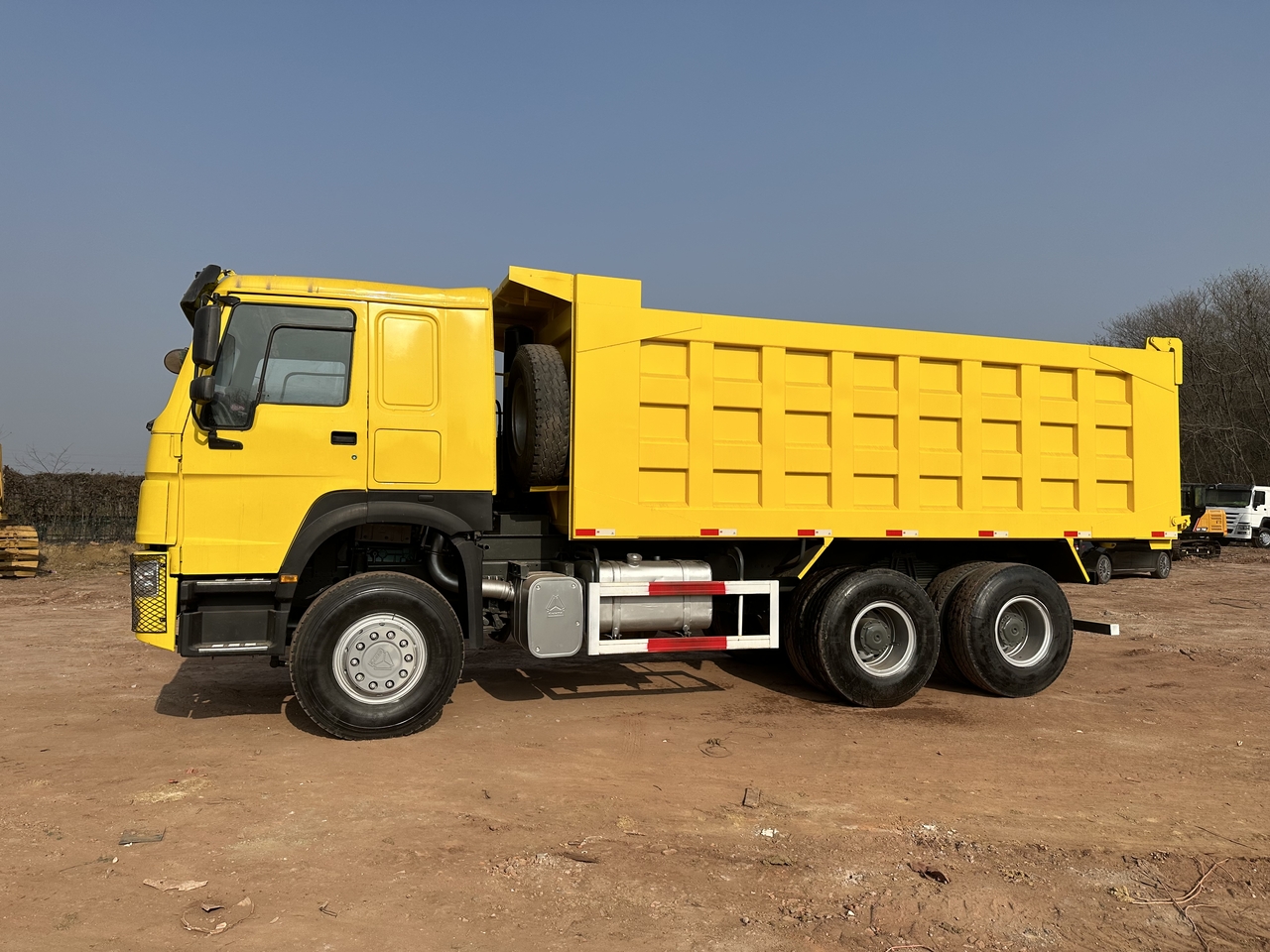 SINOTRUK Howo Dump truck 371 - Φορτηγό ανατρεπόμενο: φωτογραφία 3 SINOTRUK Howo Dump truck 371 - Φορτηγό ανατρεπόμενο: φωτογραφία 3