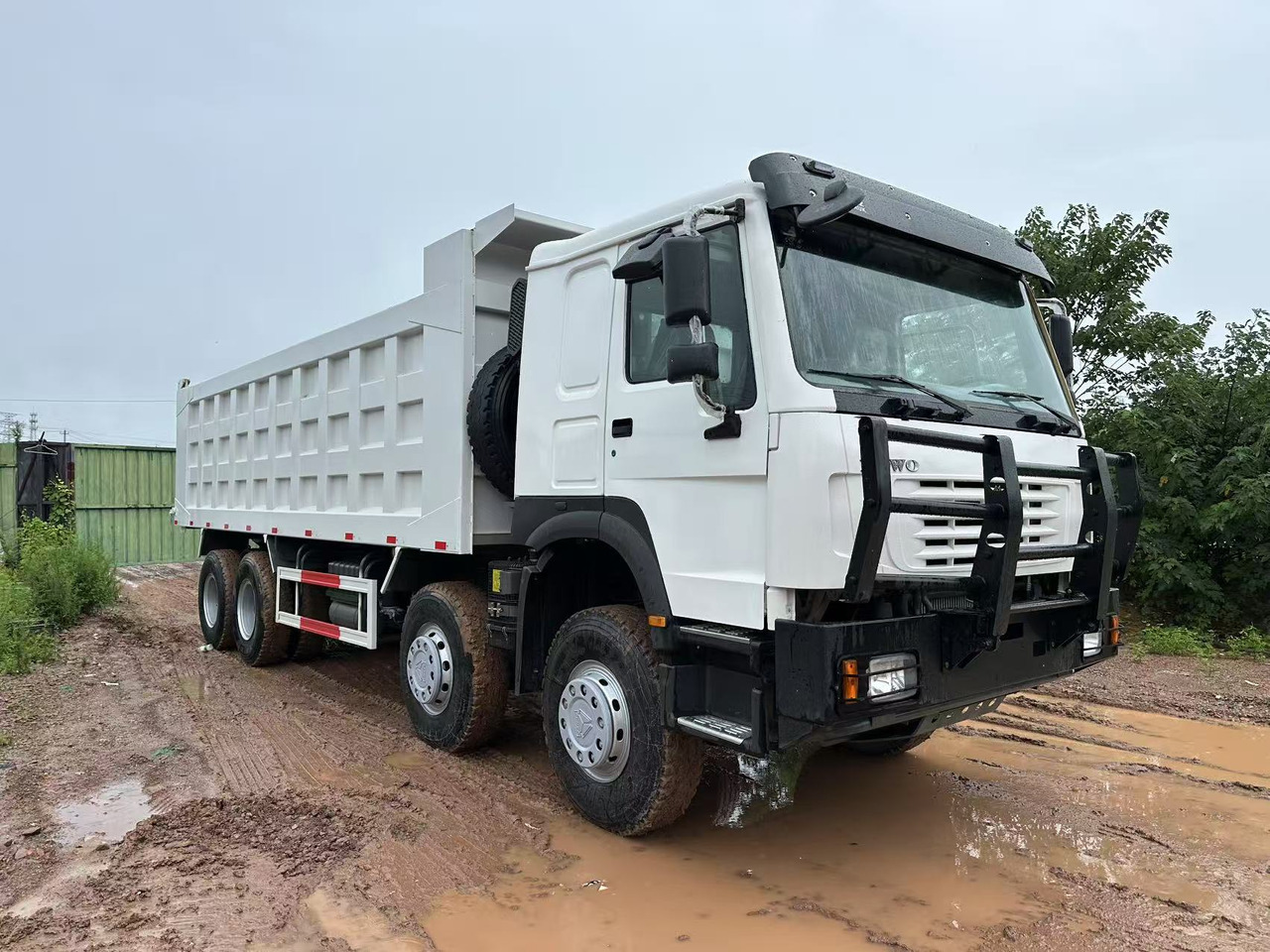 Sinotruk HOWO 371hp - Φορτηγό ανατρεπόμενο: φωτογραφία 2 Sinotruk HOWO 371hp - Φορτηγό ανατρεπόμενο: φωτογραφία 2