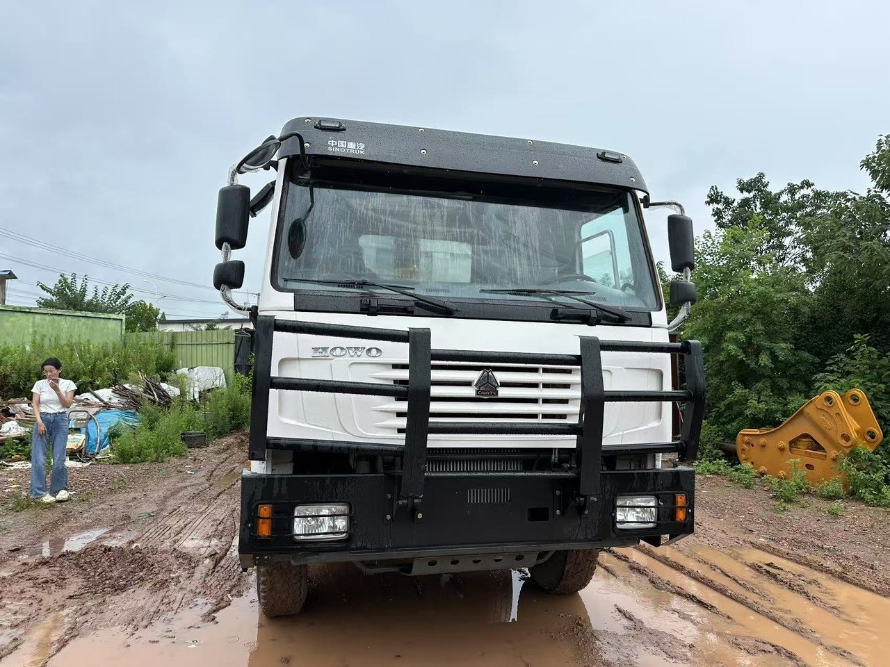 Sinotruk HOWO 371hp - Φορτηγό ανατρεπόμενο: φωτογραφία 3 Sinotruk HOWO 371hp - Φορτηγό ανατρεπόμενο: φωτογραφία 3