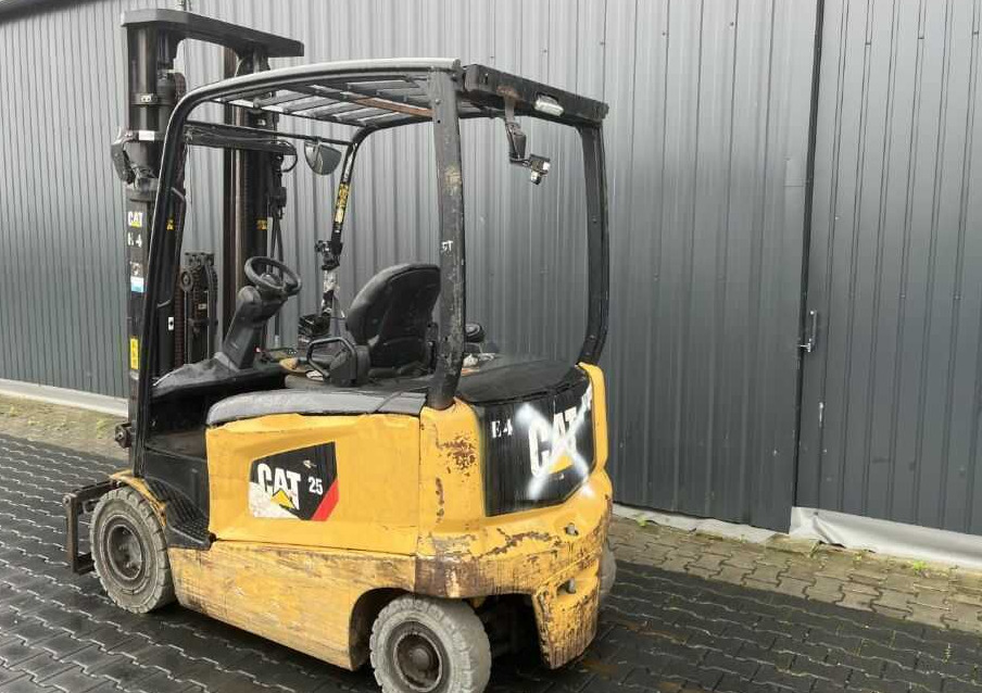 CAT Lift Trucks EP25CN - Ηλεκτροκίνητο περονοφόρο: φωτογραφία 3 CAT Lift Trucks EP25CN - Ηλεκτροκίνητο περονοφόρο: φωτογραφία 3