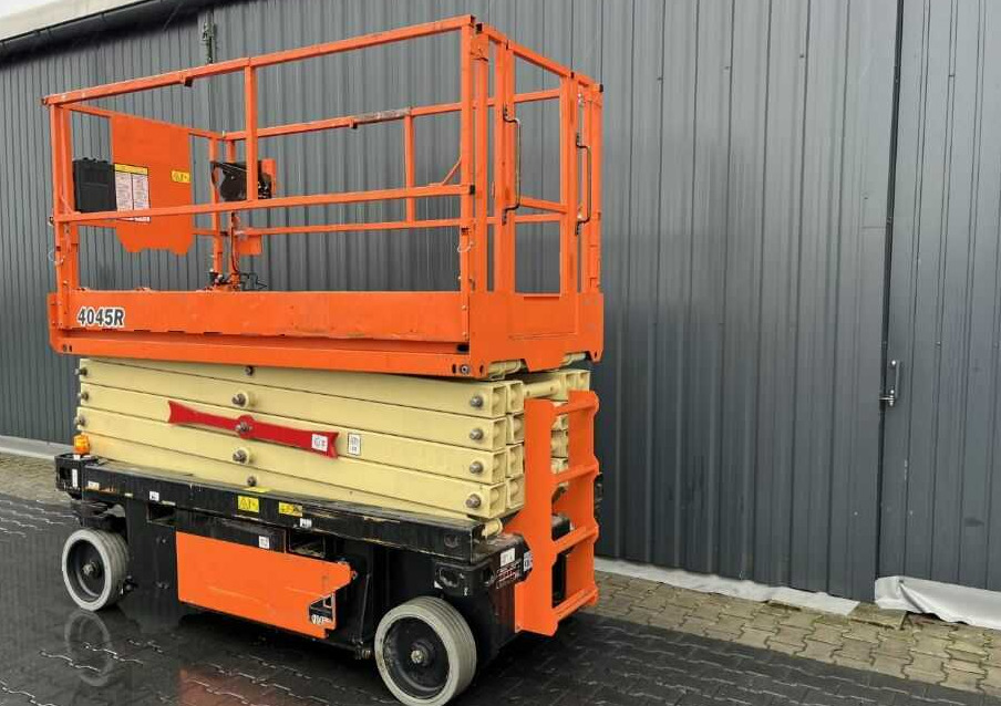 JLG 4045R - Ψαλιδωτό ανυψωτικό: φωτογραφία 3 JLG 4045R - Ψαλιδωτό ανυψωτικό: φωτογραφία 3