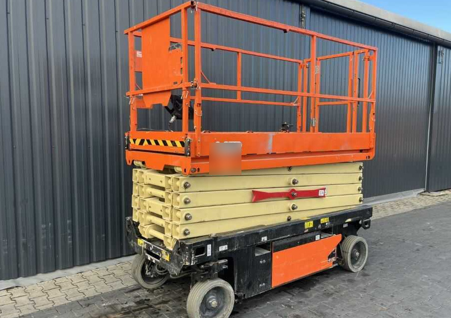 JLG 4045R - Ψαλιδωτό ανυψωτικό: φωτογραφία 1 JLG 4045R - Ψαλιδωτό ανυψωτικό: φωτογραφία 1
