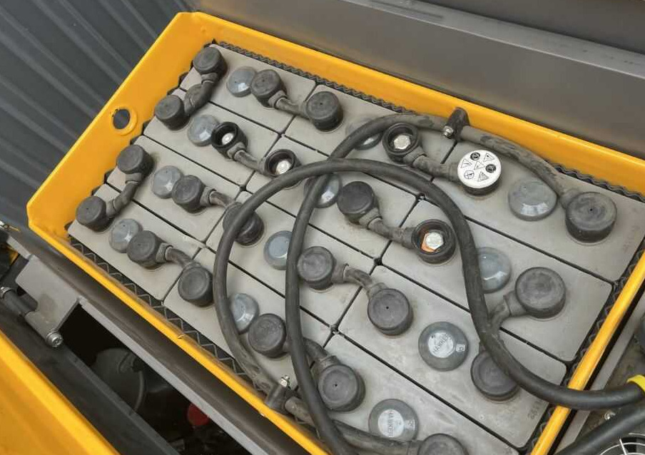 Jungheinrich EKS110 - Μηχάνημα συλλογής παραγγελιών: φωτογραφία 5 Jungheinrich EKS110 - Μηχάνημα συλλογής παραγγελιών: φωτογραφία 5