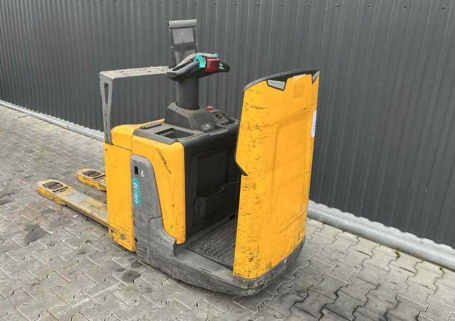 Jungheinrich ERE120 - Μηχάνημα στοίβαξης: φωτογραφία 3 Jungheinrich ERE120 - Μηχάνημα στοίβαξης: φωτογραφία 3