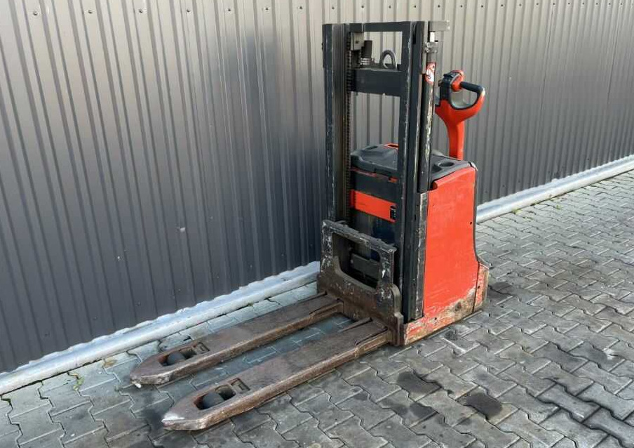 Linde D08 - Μηχάνημα στοίβαξης: φωτογραφία 1 Linde D08 - Μηχάνημα στοίβαξης: φωτογραφία 1
