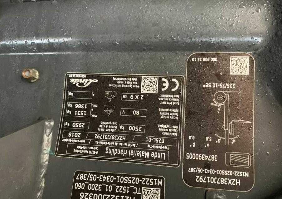 Linde E25L-01 - Ηλεκτροκίνητο περονοφόρο: φωτογραφία 4 Linde E25L-01 - Ηλεκτροκίνητο περονοφόρο: φωτογραφία 4