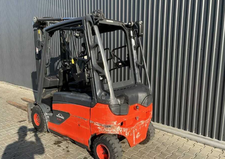 Linde E25 - Ηλεκτροκίνητο περονοφόρο: φωτογραφία 3 Linde E25 - Ηλεκτροκίνητο περονοφόρο: φωτογραφία 3