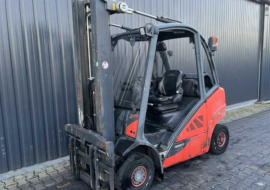 Linde H25T-01 - Υγραεριοκίνητο περονοφόρο: φωτογραφία 1 Linde H25T-01 - Υγραεριοκίνητο περονοφόρο: φωτογραφία 1