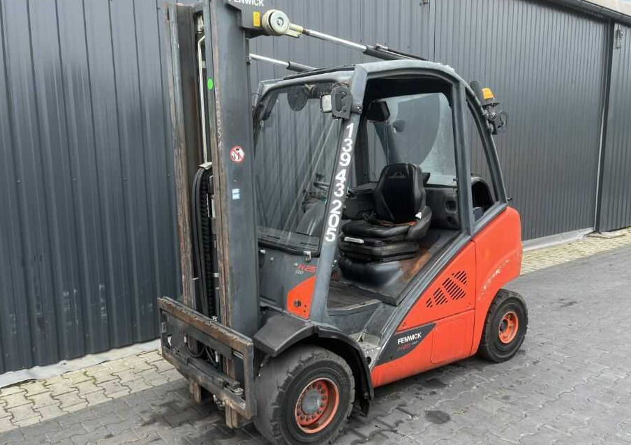 Linde H25T-02 - Υγραεριοκίνητο περονοφόρο: φωτογραφία 1 Linde H25T-02 - Υγραεριοκίνητο περονοφόρο: φωτογραφία 1