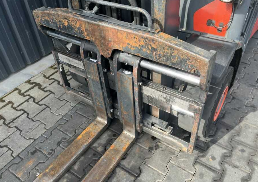 Υγραεριοκίνητο περονοφόρο Linde H25T-02: φωτογραφία 7 Υγραεριοκίνητο περονοφόρο Linde H25T-02: φωτογραφία 7