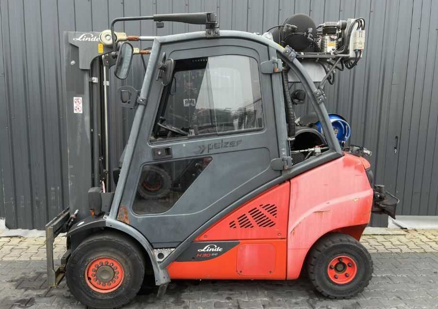 Linde H30T-02 - Υγραεριοκίνητο περονοφόρο: φωτογραφία 2 Linde H30T-02 - Υγραεριοκίνητο περονοφόρο: φωτογραφία 2
