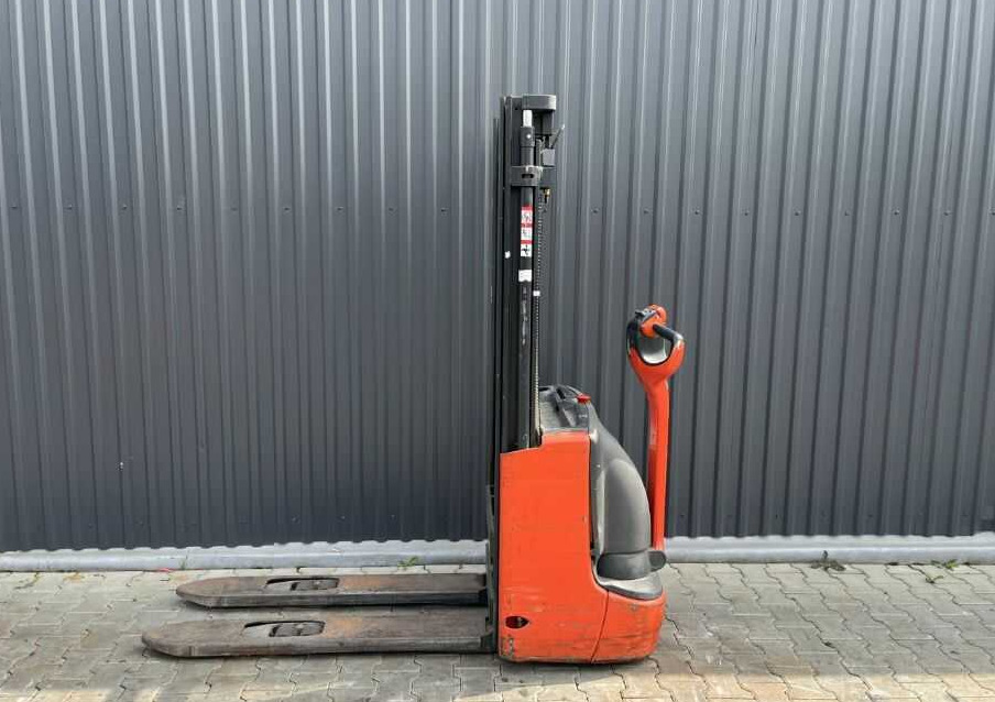 Linde L12 - Μηχάνημα στοίβαξης: φωτογραφία 2 Linde L12 - Μηχάνημα στοίβαξης: φωτογραφία 2