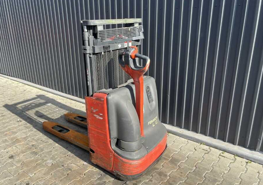 Linde L12 - Μηχάνημα στοίβαξης: φωτογραφία 3 Linde L12 - Μηχάνημα στοίβαξης: φωτογραφία 3