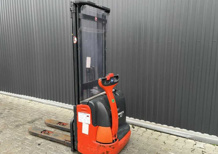 Linde L12 - Μηχάνημα στοίβαξης: φωτογραφία 2 Linde L12 - Μηχάνημα στοίβαξης: φωτογραφία 2