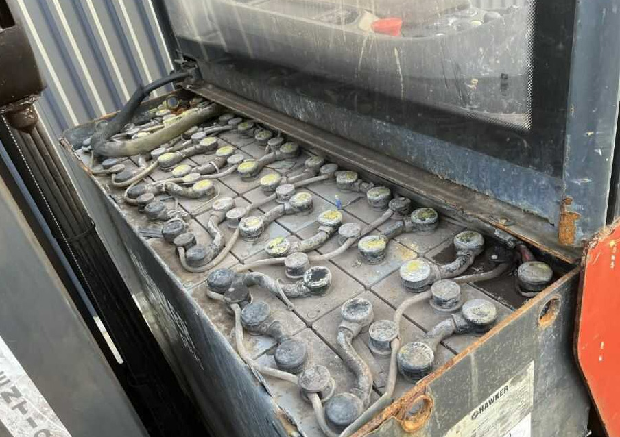 Linde R16HD-01 - Ανυψωτικό στενών δρόμων: φωτογραφία 5 Linde R16HD-01 - Ανυψωτικό στενών δρόμων: φωτογραφία 5