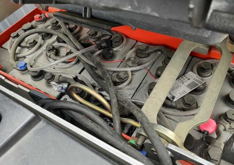 Linde V08-02 - Μηχάνημα συλλογής παραγγελιών: φωτογραφία 4 Linde V08-02 - Μηχάνημα συλλογής παραγγελιών: φωτογραφία 4