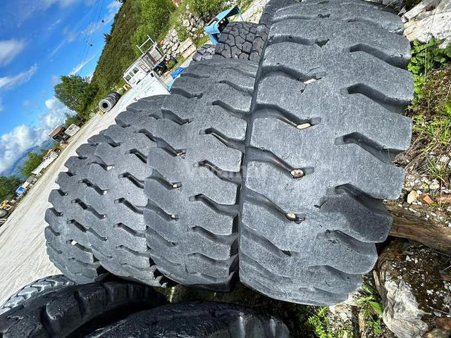 Bridgestone 30.00R51 - Ελαστικά και ζάντες: φωτογραφία 1 Bridgestone 30.00R51 - Ελαστικά και ζάντες: φωτογραφία 1