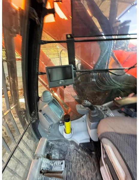 Hitachi ZX225USLC-6 - Ερπυστριοφόρος εκσκαφέας: φωτογραφία 5 Hitachi ZX225USLC-6 - Ερπυστριοφόρος εκσκαφέας: φωτογραφία 5