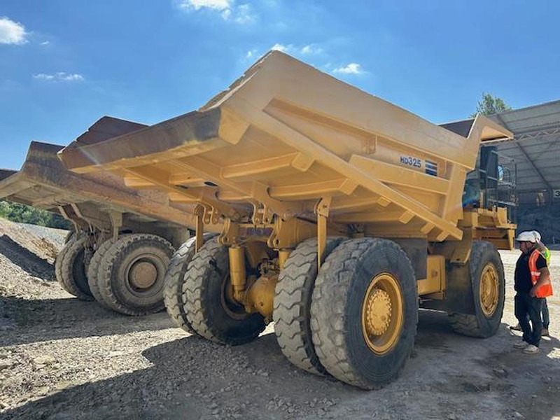 Komatsu HD325-6KE - Ανατρεπόμενο όχημα: φωτογραφία 4 Komatsu HD325-6KE - Ανατρεπόμενο όχημα: φωτογραφία 4