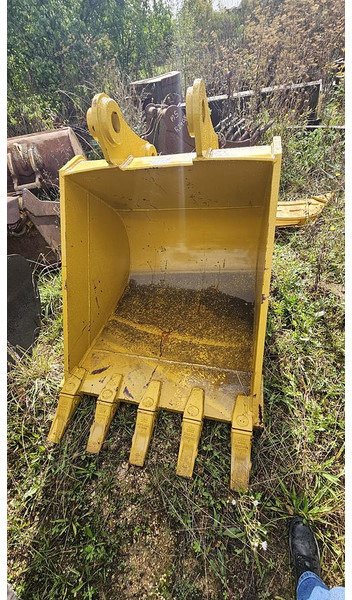 Komatsu PC200 - Κουβας: φωτογραφία 2 Komatsu PC200 - Κουβας: φωτογραφία 2