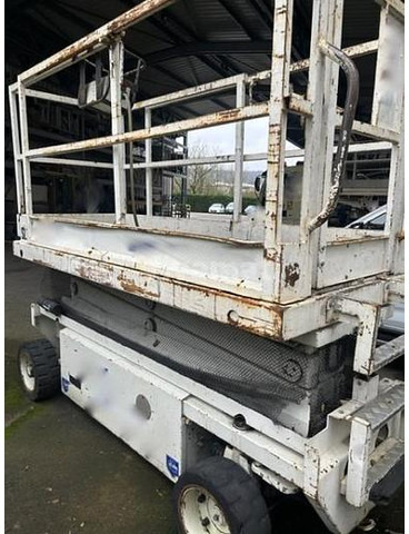 Liftlux SL 83-12 - Πλατφόρμα εναέρια: φωτογραφία 4 Liftlux SL 83-12 - Πλατφόρμα εναέρια: φωτογραφία 4