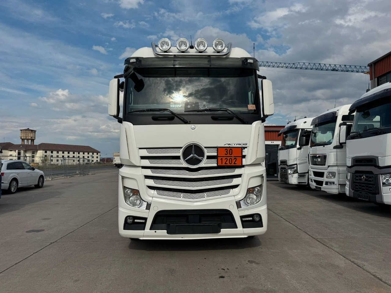 Mercedes-Benz ACTROS 1846 * RETARDER + 2X TANK * ALCOA * KIPPH - Τράκτορας: φωτογραφία 2 Mercedes-Benz ACTROS 1846 * RETARDER + 2X TANK * ALCOA * KIPPH - Τράκτορας: φωτογραφία 2