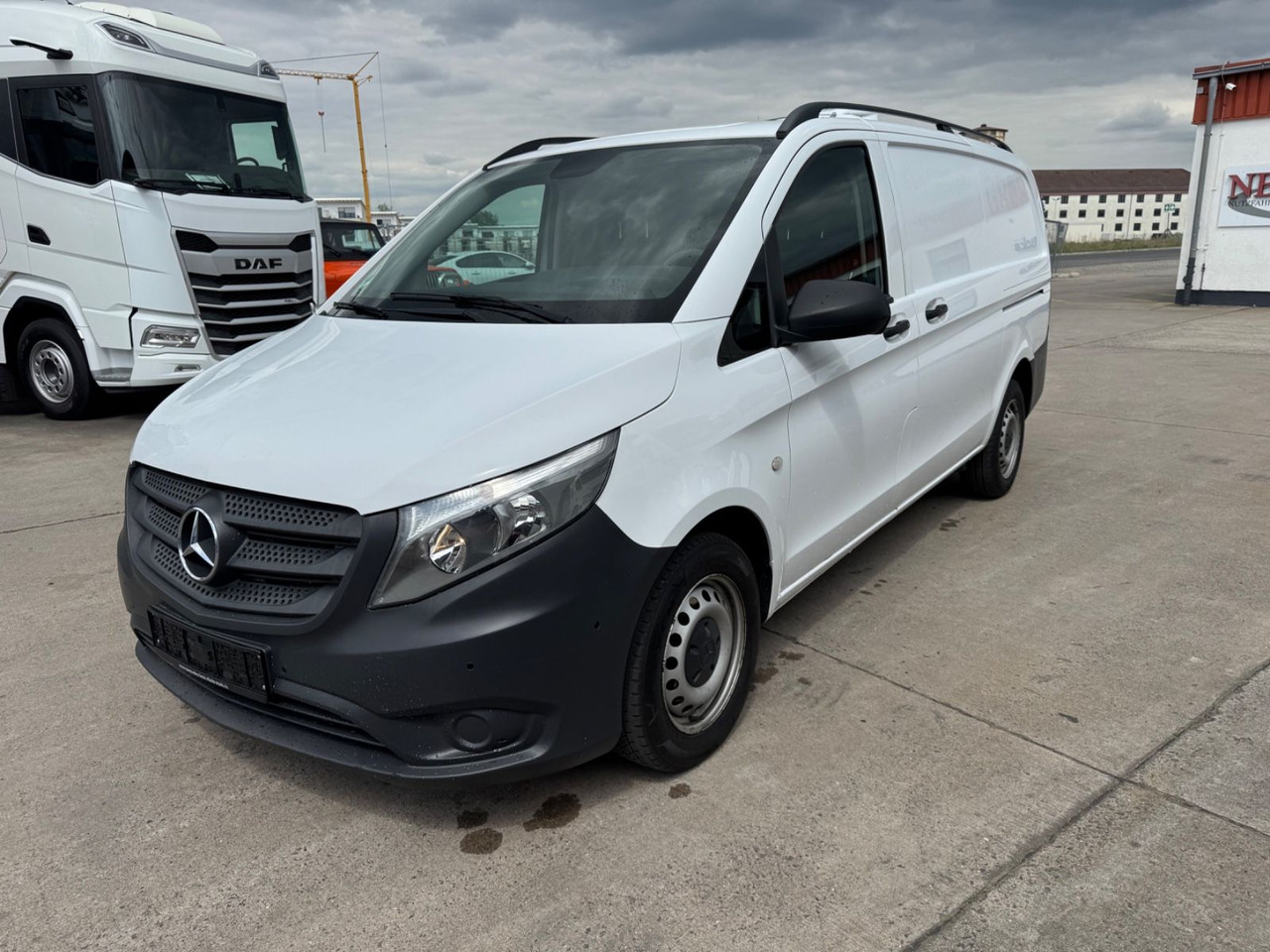 Mercedes-Benz VITO 111 CDI * LANG * KLIMA * SCHIEBETÜR R & L * - Επιβατικό βαν: φωτογραφία 1 Mercedes-Benz VITO 111 CDI * LANG * KLIMA * SCHIEBETÜR R & L * - Επιβατικό βαν: φωτογραφία 1