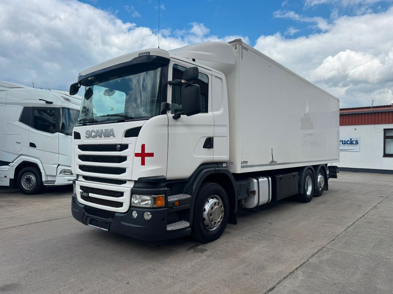 Scania P 380 * KOFFER * LBW 3 TON * LENK / LIFTACHSE * - Φορτηγό κόφα: φωτογραφία 1 Scania P 380 * KOFFER * LBW 3 TON * LENK / LIFTACHSE * - Φορτηγό κόφα: φωτογραφία 1