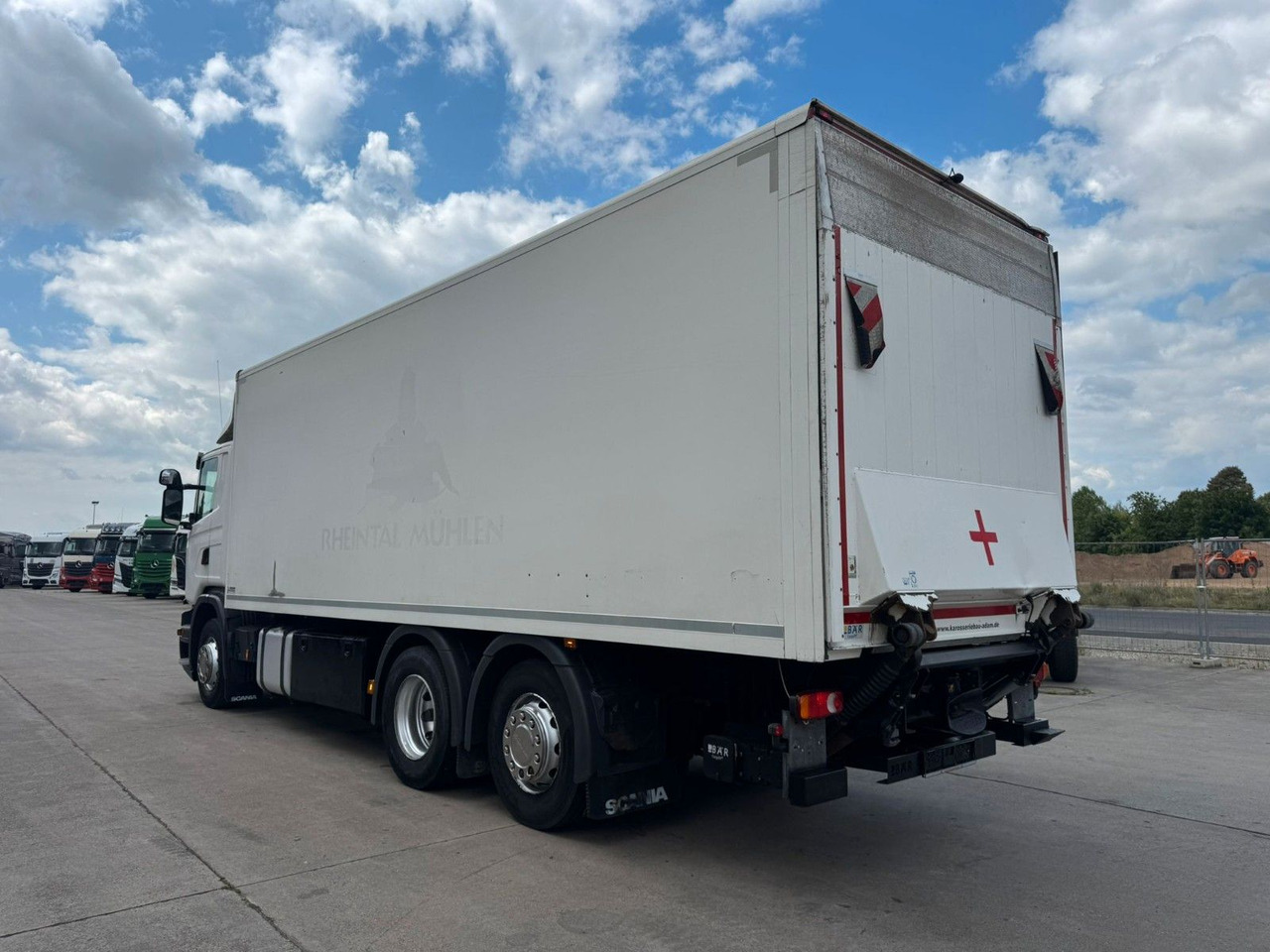 Scania P 380 * KOFFER * LBW 3 TON * LENK / LIFTACHSE * - Φορτηγό κόφα: φωτογραφία 4 Scania P 380 * KOFFER * LBW 3 TON * LENK / LIFTACHSE * - Φορτηγό κόφα: φωτογραφία 4