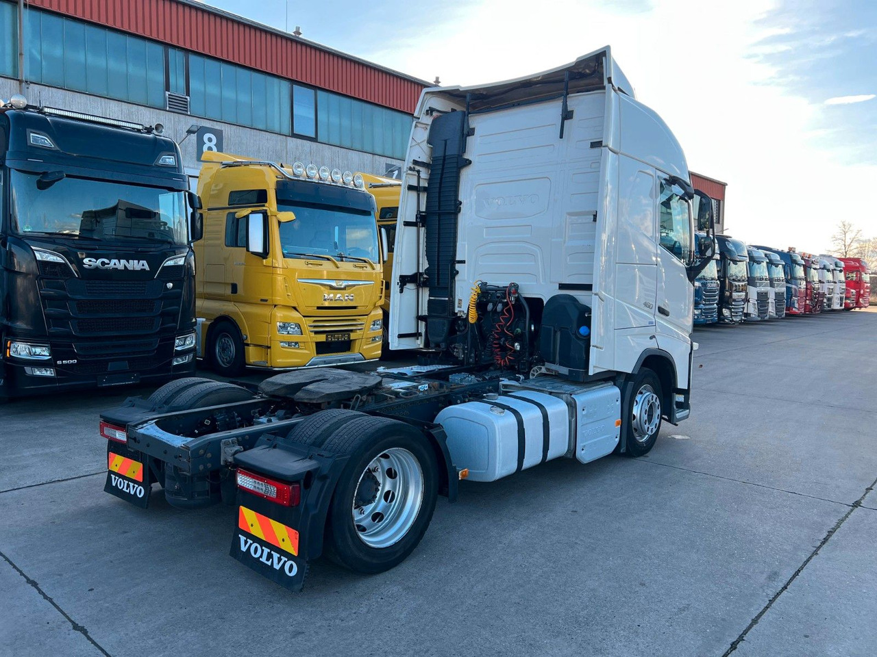 Volvo FH 460 * LOWLINER * RETARDER * VOLLLUFTFEDERUNG - Τράκτορας: φωτογραφία 5 Volvo FH 460 * LOWLINER * RETARDER * VOLLLUFTFEDERUNG - Τράκτορας: φωτογραφία 5