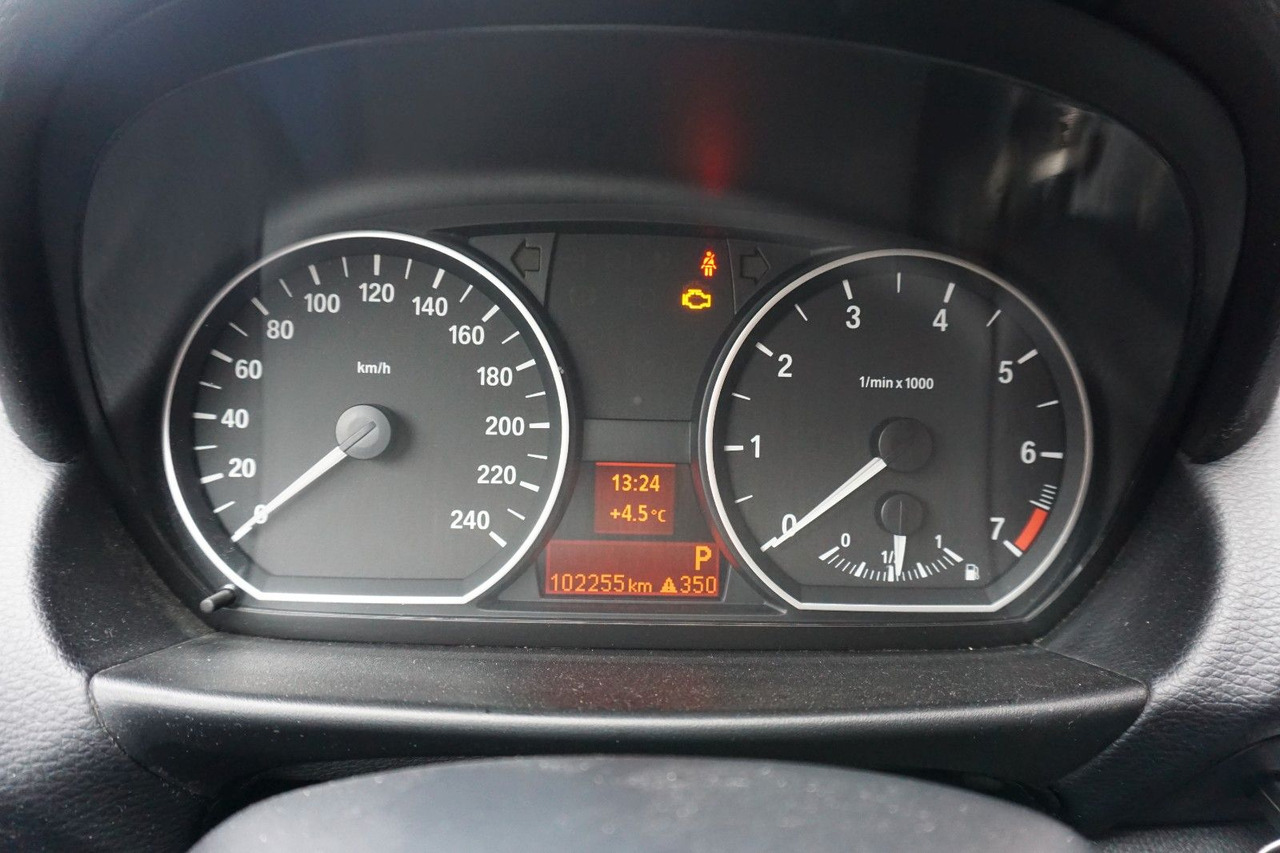 BMW 116i - Λιμουζίνα/ Sedan: φωτογραφία 4 BMW 116i - Λιμουζίνα/ Sedan: φωτογραφία 4