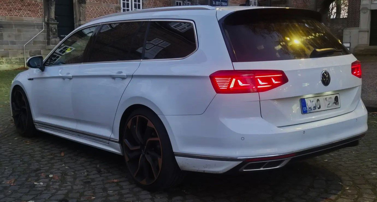 Volkswagen Passat 4-motion R line 9x20 Zoll - Station wagon: φωτογραφία 4 Volkswagen Passat 4-motion R line 9x20 Zoll - Station wagon: φωτογραφία 4