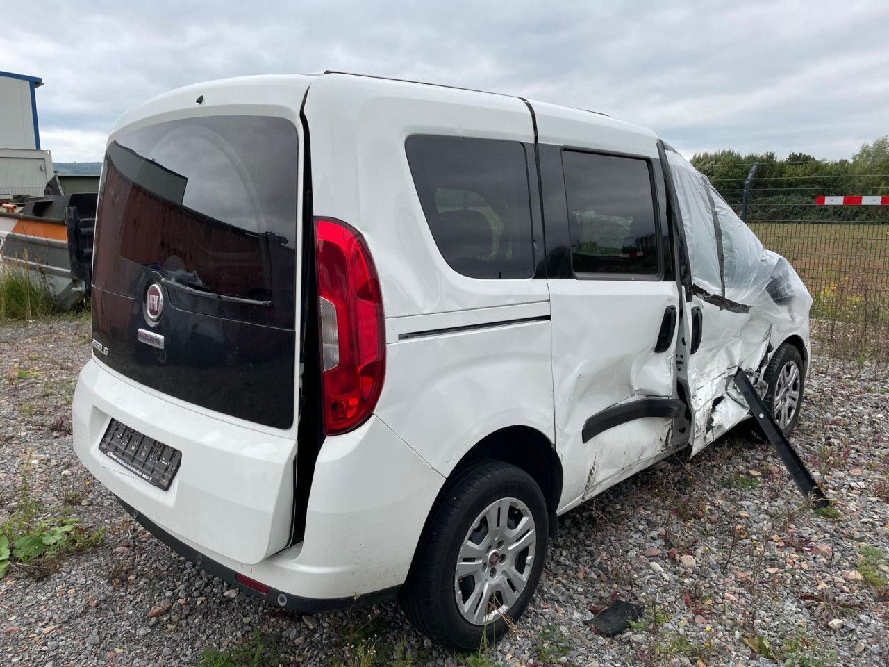 Fiat Doblo Maxi 1.6 M-Jet Euro6 Klima ZV - Επιβατικό βαν: φωτογραφία 3 Fiat Doblo Maxi 1.6 M-Jet Euro6 Klima ZV - Επιβατικό βαν: φωτογραφία 3