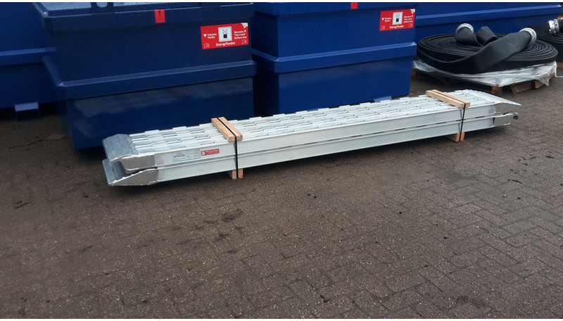 Aluminium rijplanken - Ράμπα φόρτωσης: φωτογραφία 1 Aluminium rijplanken - Ράμπα φόρτωσης: φωτογραφία 1
